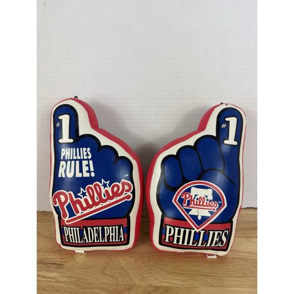 Philadelphia Phillies Plush #1 Finger Good Stuff Window Suction Cup Decoration - Picture 1 of 3